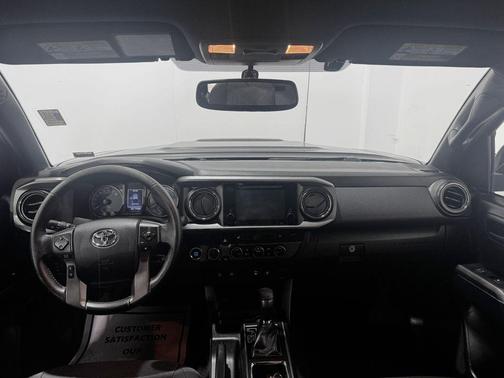 Black 2016 Toyota Tacoma SR5