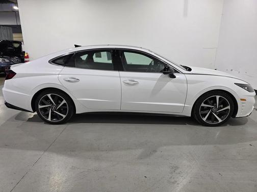 2023 Hyundai SONATA SEL Plus