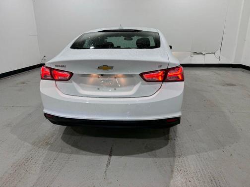 2022 Chevrolet Malibu FWD LT