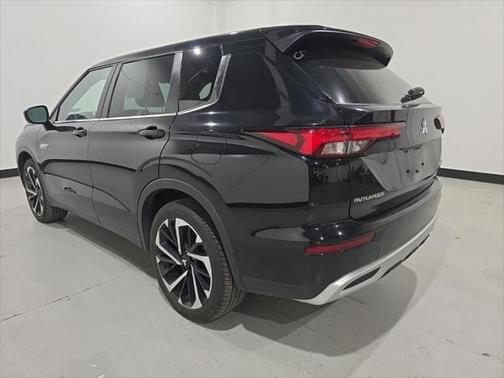 2023 Mitsubishi Outlander PHEV SE S-AWC