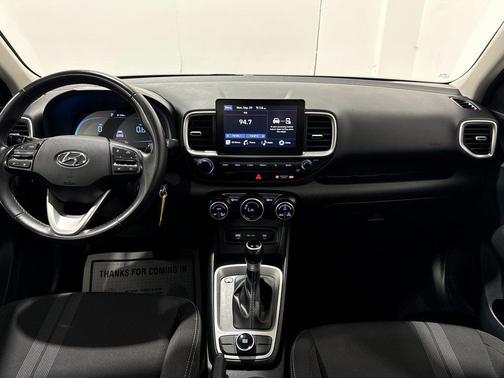 2023 Hyundai VENUE SEL