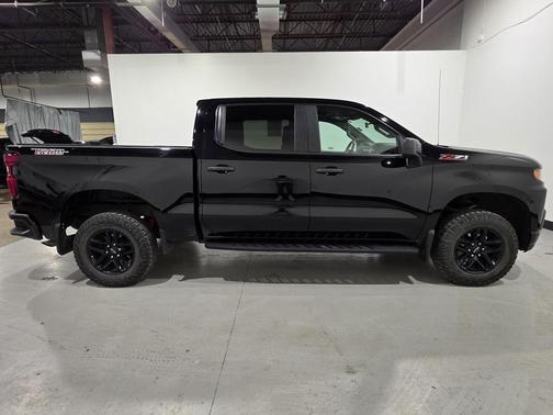 2022 Chevrolet Silverado 1500 Custom Trail Boss