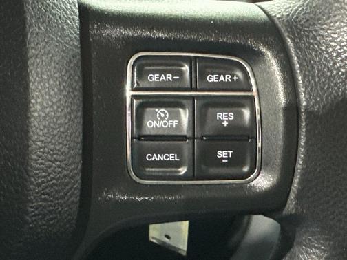 2019 RAM 1500 SLT