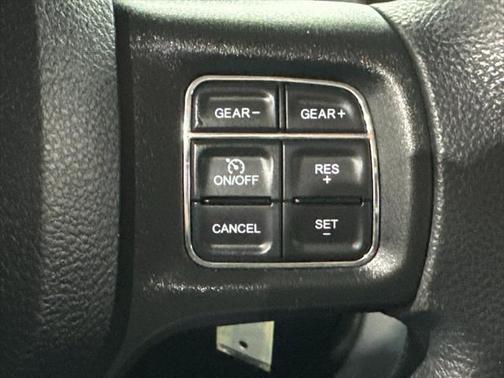 2019 RAM 1500 SLT