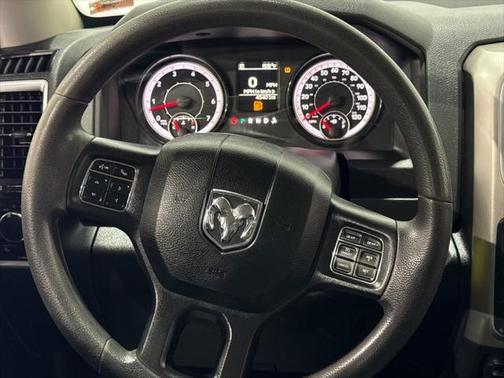 2019 RAM 1500 SLT