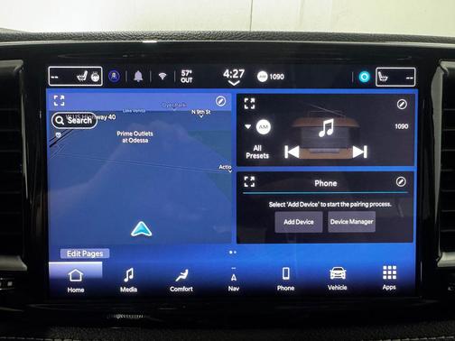 Diamond Black Crystal Pearlcoat 2024 Chrysler Pacifica Limited
