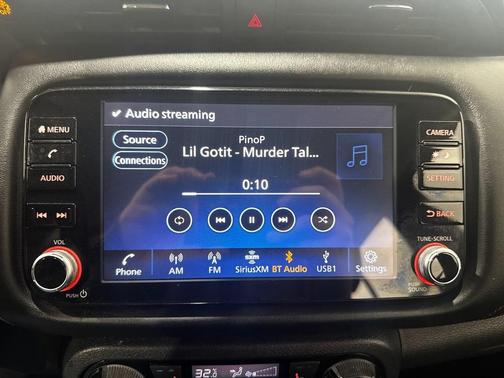 2021 Nissan Kicks SR