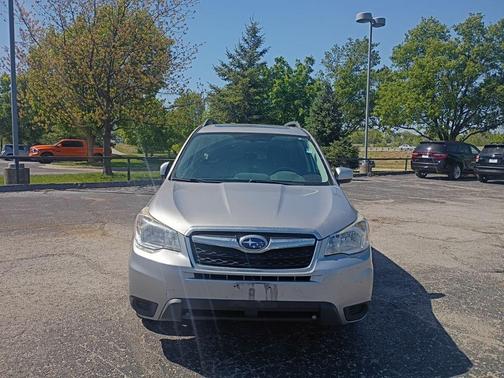 Ice Silver Metallic 2016 Subaru Forester 2.5i Premium