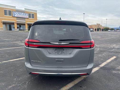 Ceramic Gray Clearcoat 2023 Chrysler Pacifica Touring L