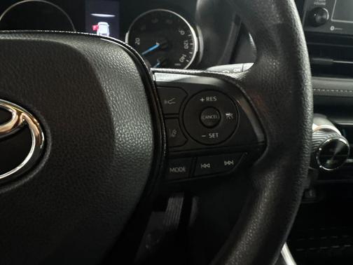 Super White 2021 Toyota RAV4 Hybrid LE