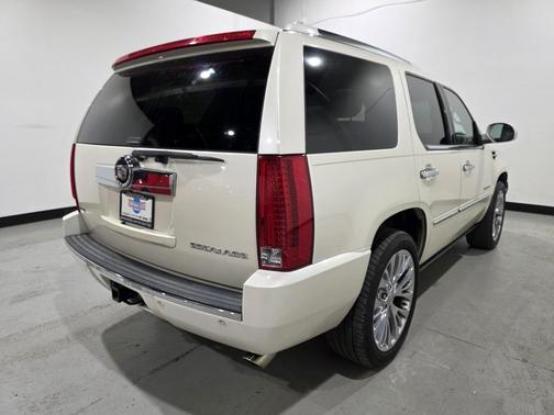 2010 Cadillac Escalade Premium
