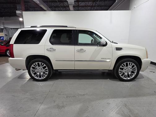 2010 Cadillac Escalade Premium