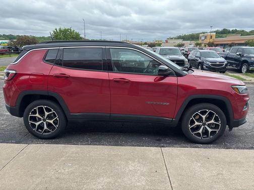 Red Hot Pearlcoat 2025 Jeep Compass Limited