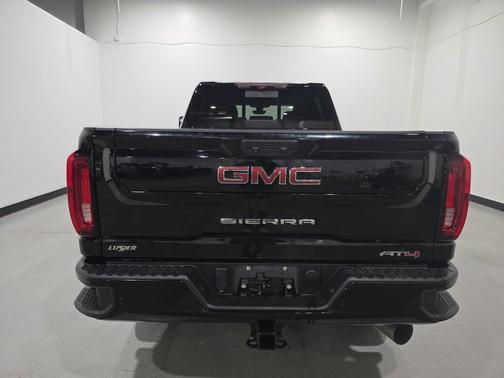 2023 GMC Sierra 2500 AT4