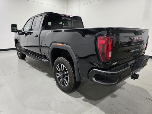 2023 GMC Sierra 2500 AT4
