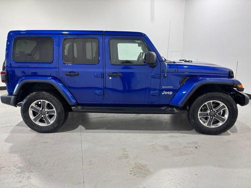 Ocean Blue Metallic Clearcoat 2019 Jeep Wrangler Unlimited Sahara