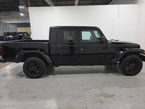 2023 Jeep Gladiator Sport S