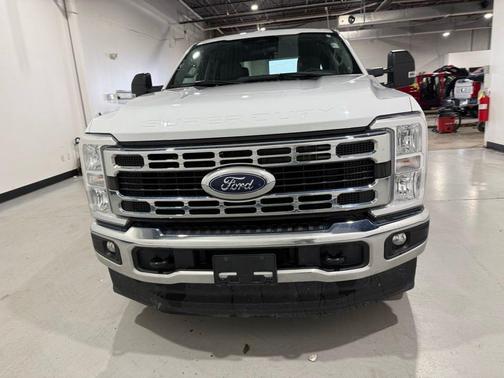 White 2024 Ford F-250 XLT