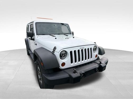 Bright White Clearcoat 2012 Jeep Wrangler Unlimited Sport