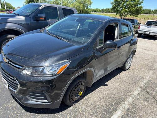 Mosaic Black Metallic 2017 Chevrolet Trax LS