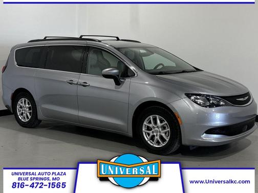 2021 Chrysler Voyager LXI