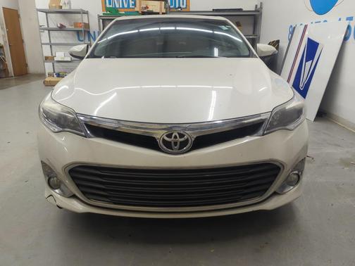 2014 Toyota Avalon XLE