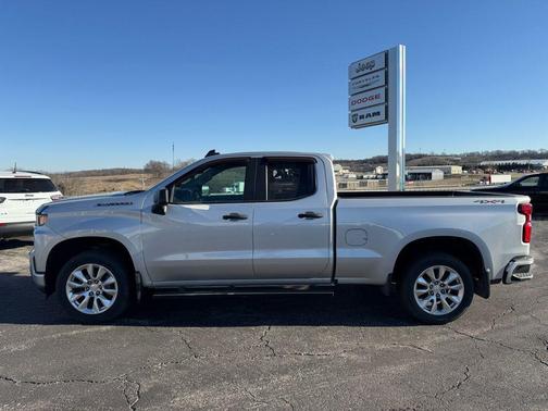 2020 Chevrolet Silverado 1500 Custom