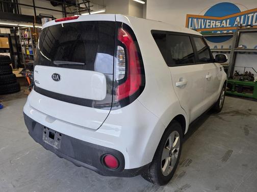 2017 Kia Soul Base