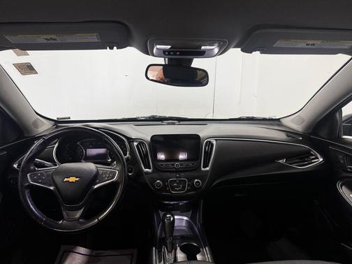 Nightfall Gray Metallic 2018 Chevrolet Malibu LT