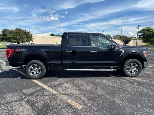 Agate Black Metallic 2023 Ford F-150 XLT