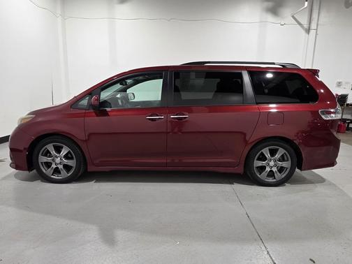 2017 Toyota Sienna SE Premium