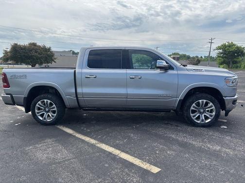 Billet Silver Metallic Clearcoat 2022 RAM 1500 Limited
