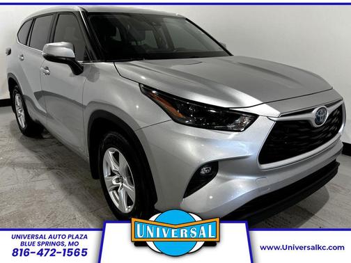 Celestial Silver Metallic 2023 Toyota Highlander Hybrid LE