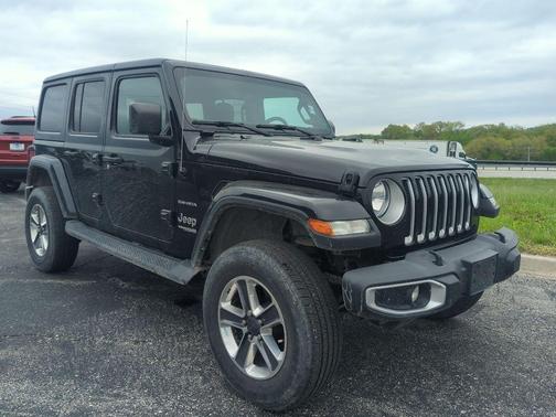 Black Clearcoat 2021 Jeep Wrangler Unlimited Sahara