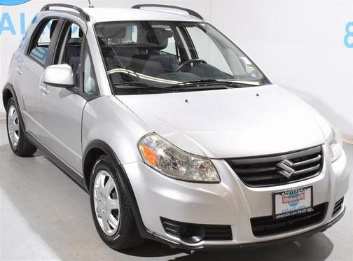 Photo 1 of 32 of 2013 Suzuki SX4 Premium