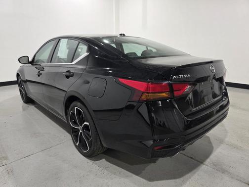 2025 Nissan Altima SR AWD