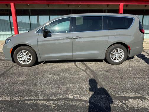 2025 Chrysler Pacifica L