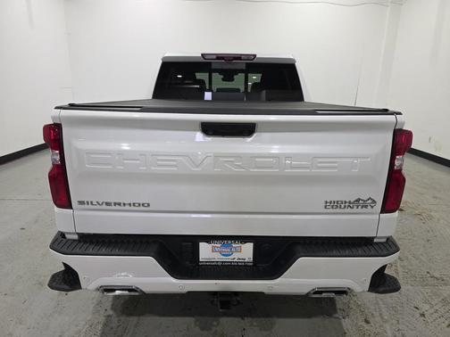 2022 Chevrolet Silverado 1500 High Country