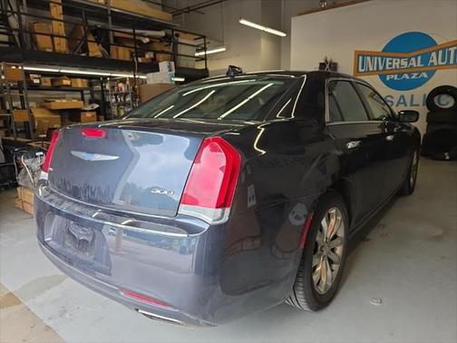 2018 Chrysler 300 Limited
