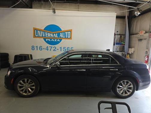 2018 Chrysler 300 Limited