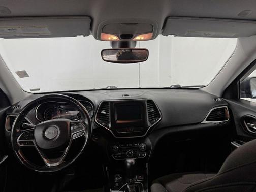 Diamond Black Crystal Pearlcoat 2021 Jeep Cherokee Sport
