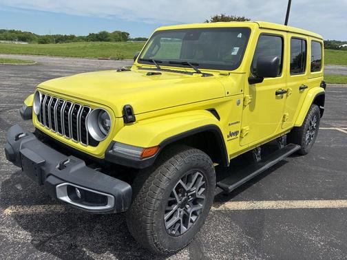 High Velocity Clearcoat 2024 Jeep Wrangler 4-Door Sahara