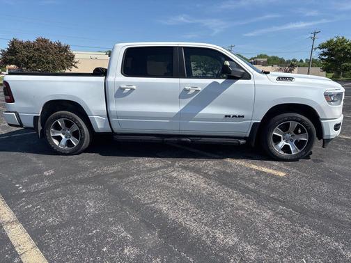 Ivory White Tri-Coat Pearlcoat 2019 RAM 1500 Rebel