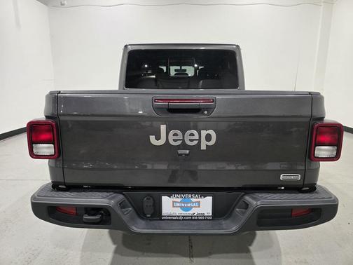 2023 Jeep Gladiator Overland