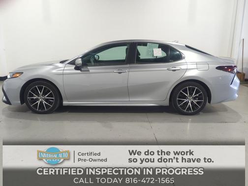 2023 Toyota Camry SE