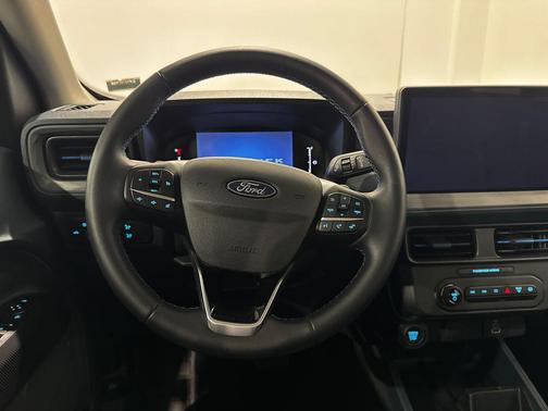 Gray Metallic 2025 Ford Maverick Lobo Standard