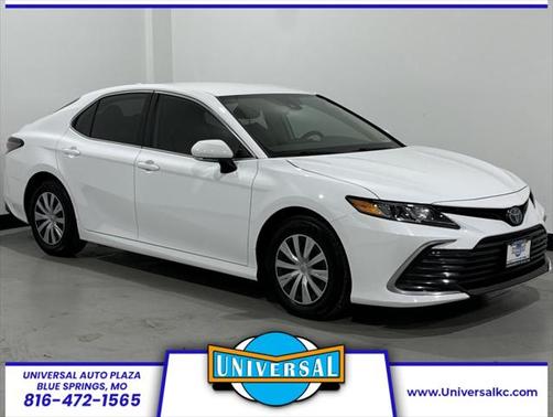 2022 Toyota Camry LE