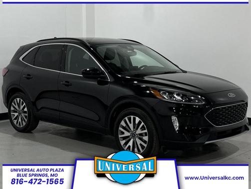 2022 Ford Escape Titanium