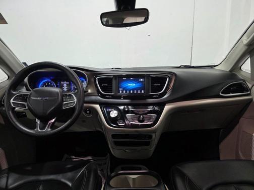 2020 Chrysler Voyager LXI