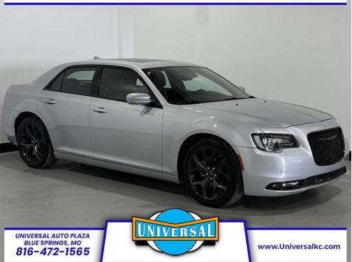 2022 Chrysler 300 S